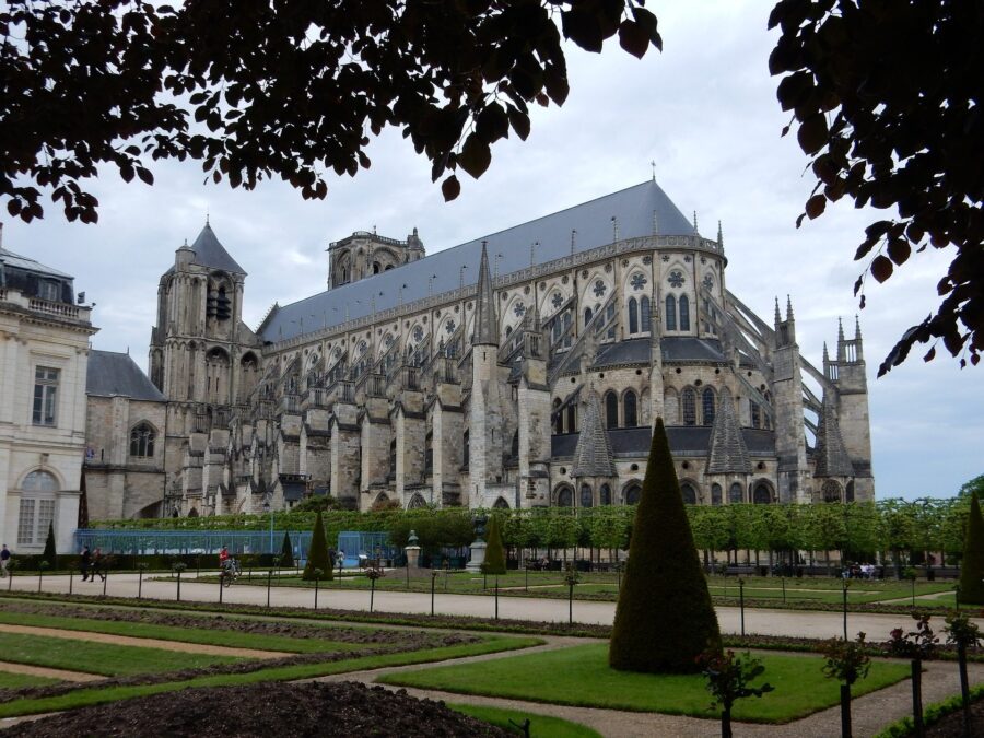 Quel est le nom des habitants de Bourges ?