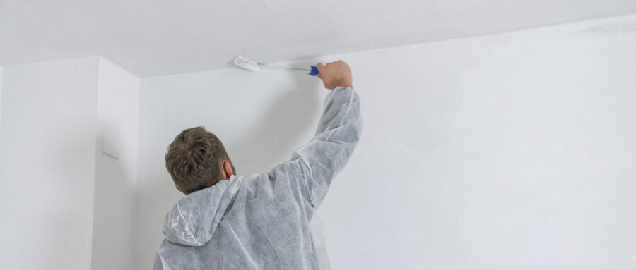 Meilleures astuces pour peindre un plafond sans se fatiguer