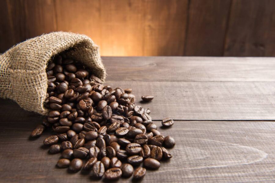 Pourquoi choisir une cafetière avec broyeur à grains ?