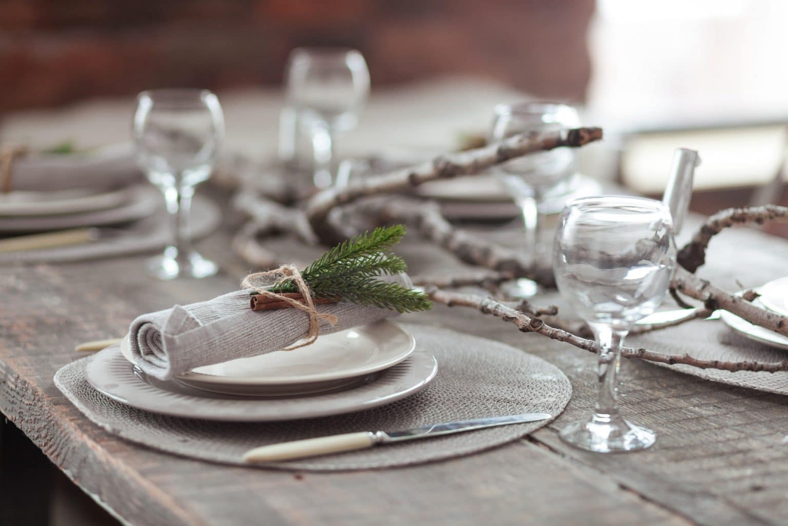 Comment habiller et décorer votre table de repas pour une expérience ...