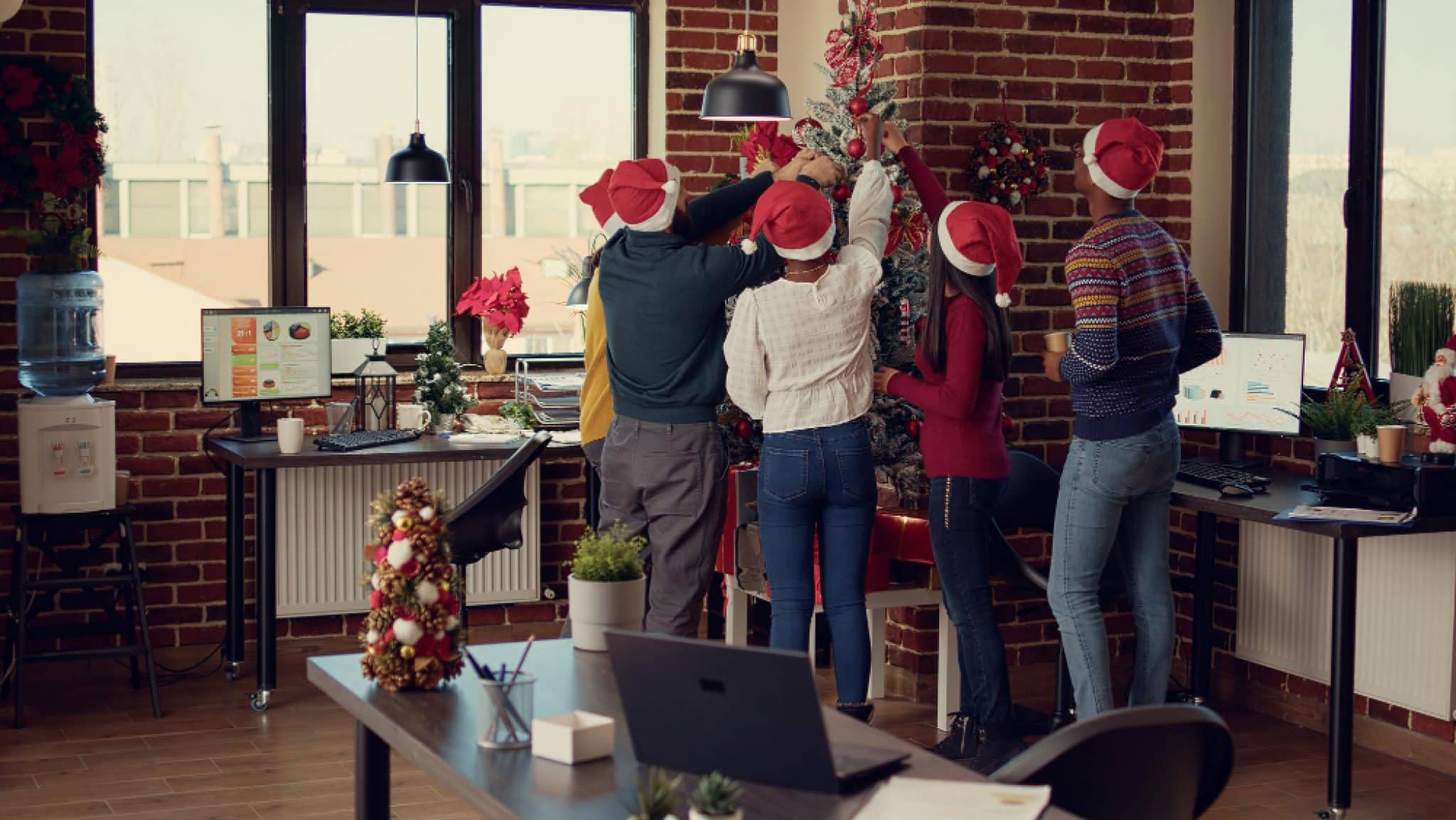 5 idées de décoration de Noël pour les bureaux - Maison de génie