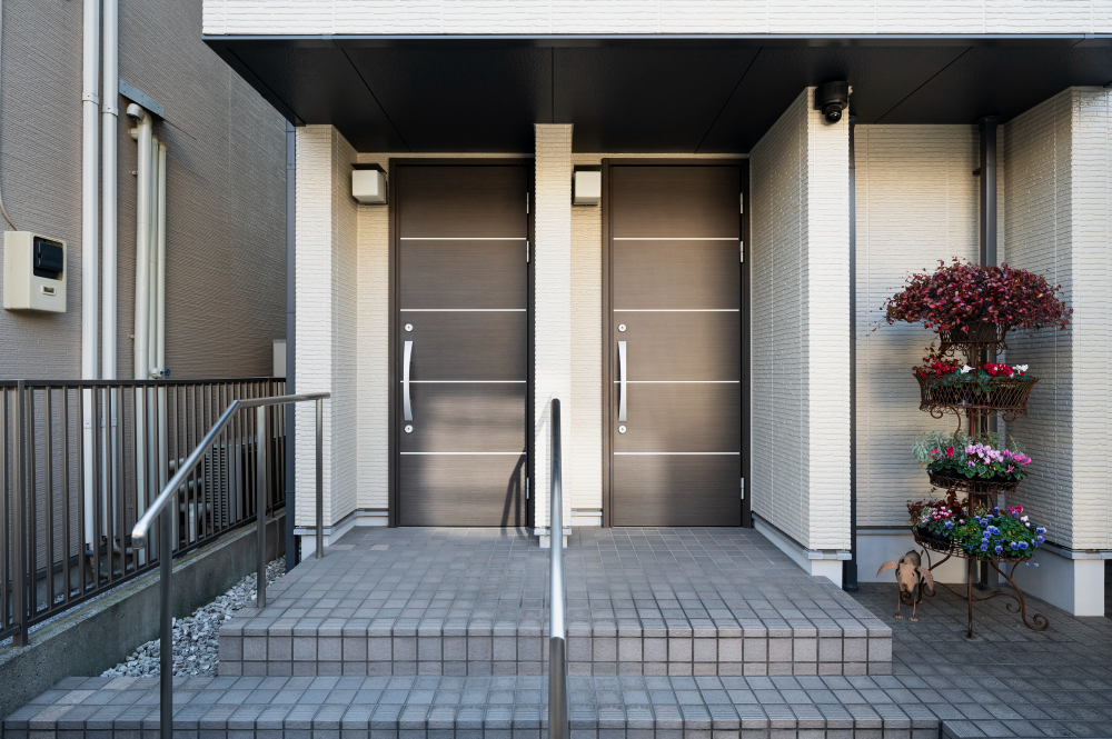 des portes de maison en aluminium