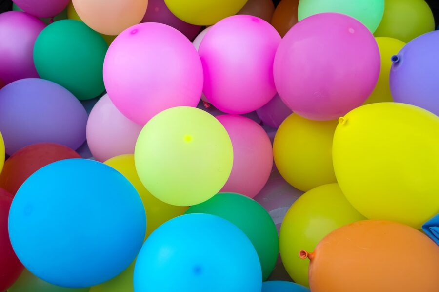 Comment décorer un anniversaire avec des ballons gonflables ?