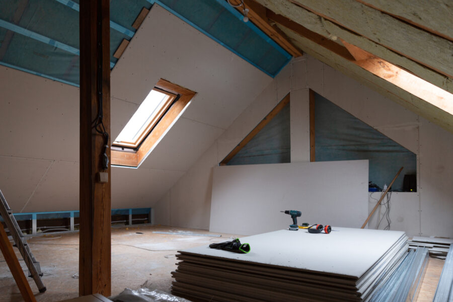 Combles humides : comment assainir durablement et protéger votre maison ?