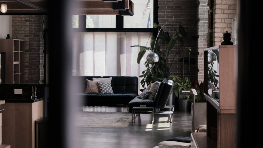 Délimiter les espaces sans cloisonner : 5 idées astucieuses pour structurer une pièce avec style