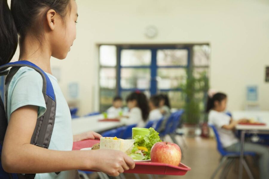 Comment &eacute;quiper une cantine scolaire pour le bien-&ecirc;tre des &eacute;l&egrave;ves ?